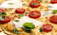 Блины на Масленицу. Рецепт быстрой пиццы из блинов!