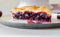 Вишневый пирог - нечто невероятное яркий вкус, яркий цвет, сладкая встреча с летом
